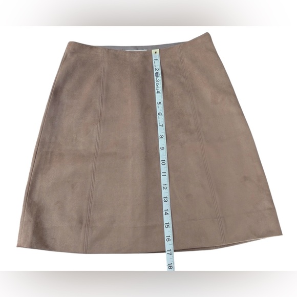 NEW, Babaton Aritzia, Faux Suede A-Line Mini Skirt Capsule Wardrobe, 2, Taupe - Picture 7 of 11
